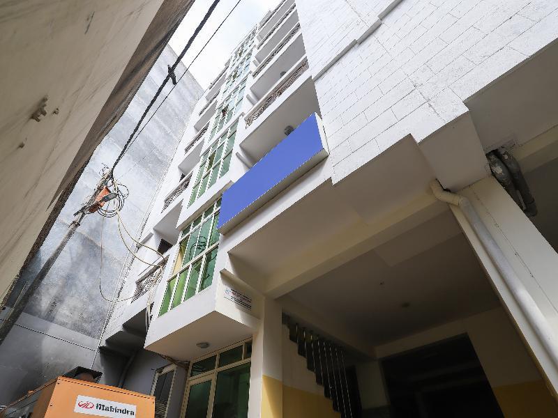 Oyo 28126 Charanpahari Hotel Nueva Delhi Exterior foto